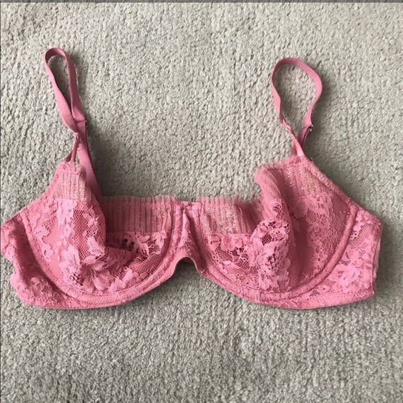 VICTORIAS SECRET PINK LACE BRA 34C NEVER WORN - Picture 1 of 1